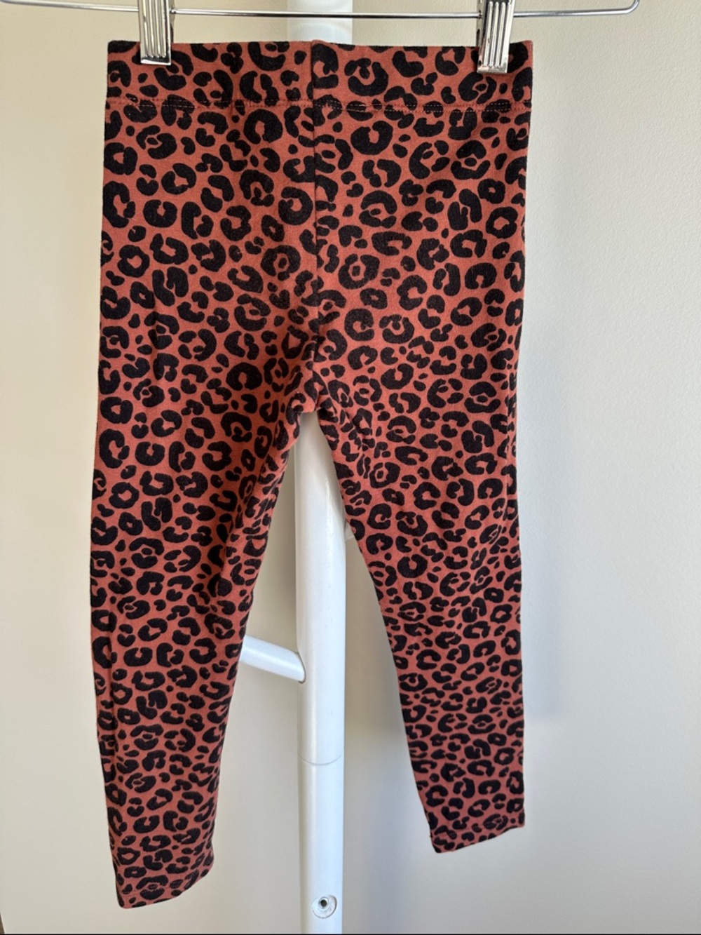 H&M Leopard Print Set Size 5T - Picture 14 of 16